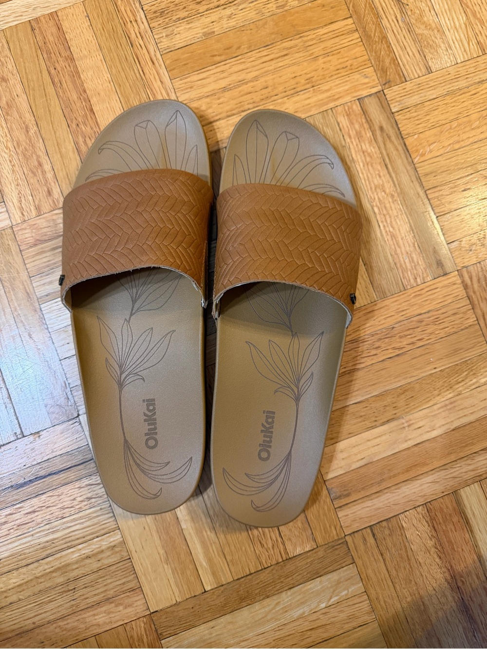 OluKai Women’s Tan/Brown Slide Sandals